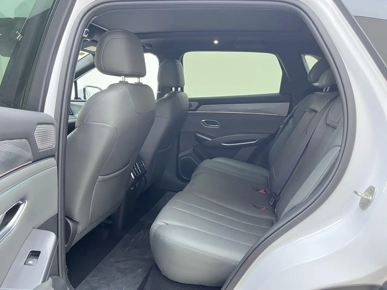 BYD 2026 Song L DM-i 1.5 Stepless 130KM Exceed Automatic 5