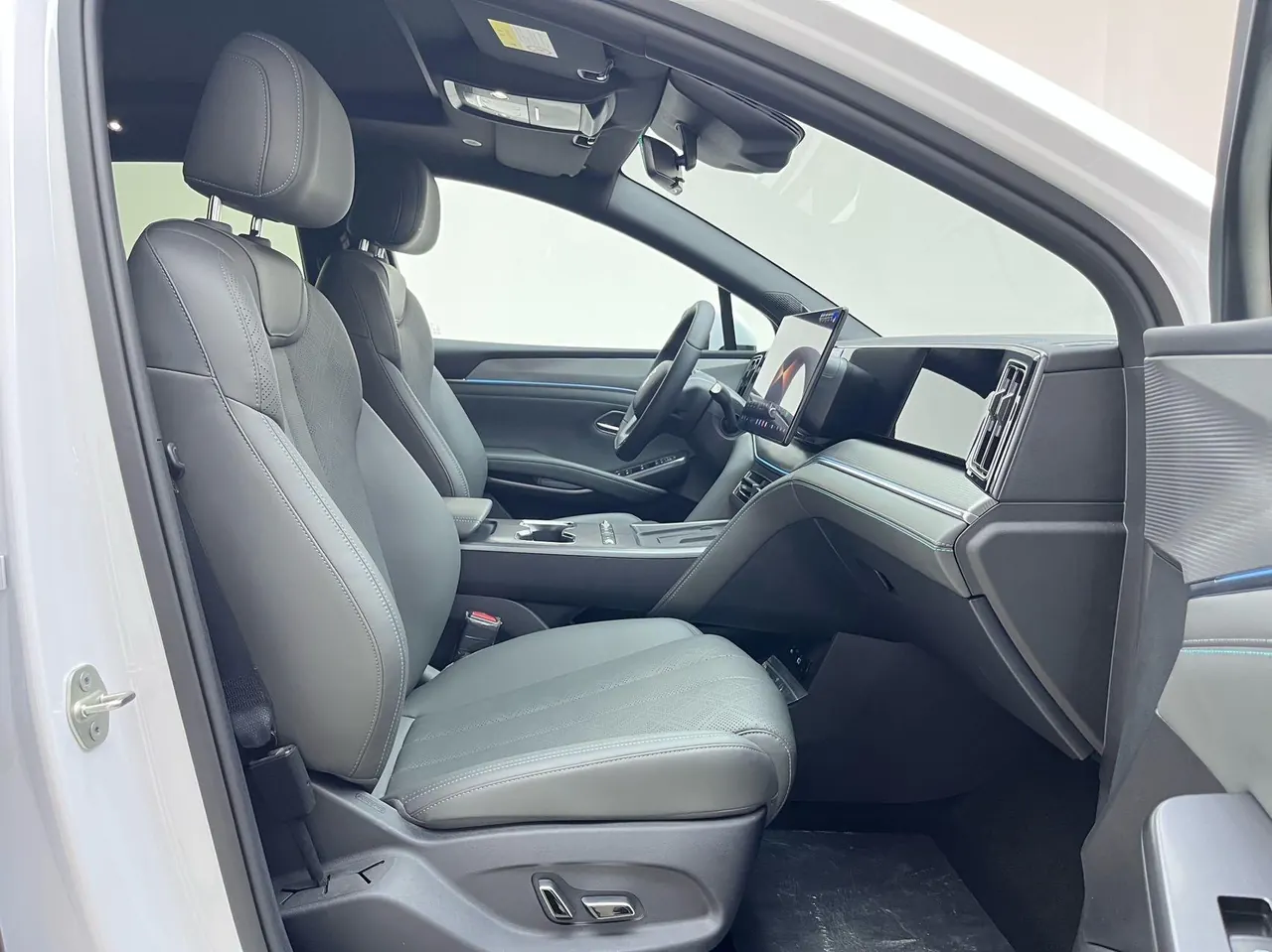 BYD 2026 Song L DM-i 1.5 Stepless 130KM Exceed Automatic 6