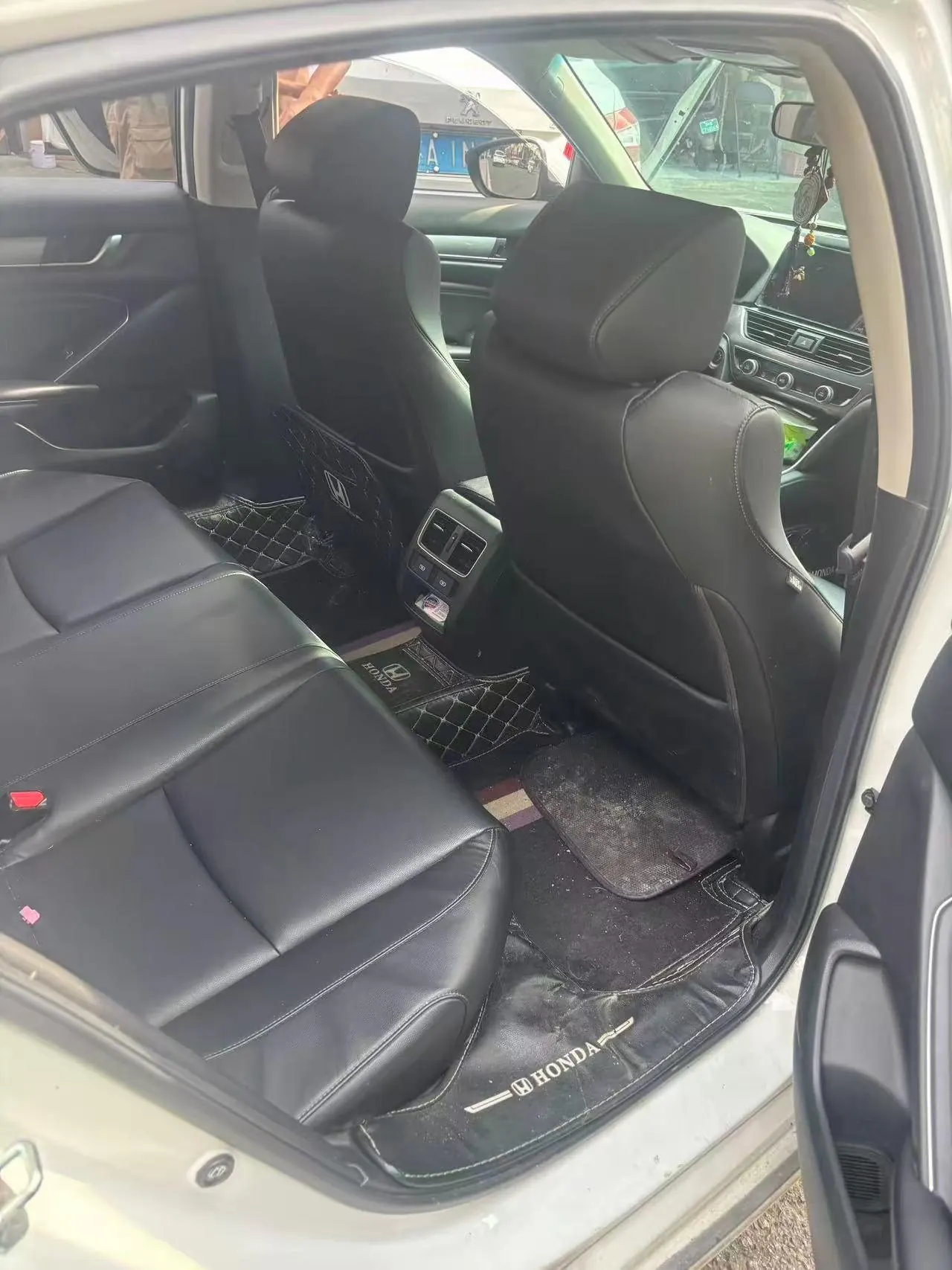 Honda 2022 10th Generation Accord 1.5T Stepless 260TURBO Deluxe Automatic Gear 2