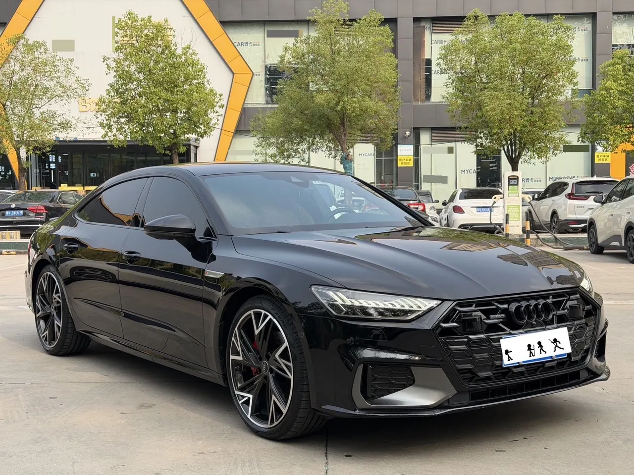 Audi 2024 A7L 2.0TFSI 45TFSI Quattro Black Samurai Edition Automatic Gear 3