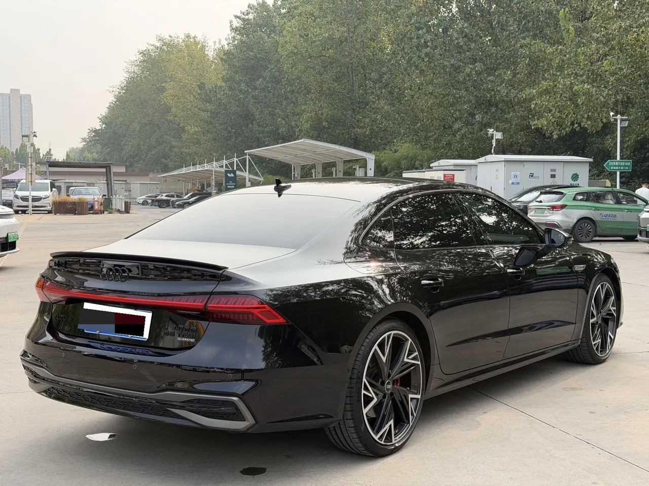 Audi 2024 A7L 2.0TFSI 45TFSI Quattro Black Samurai Edition Automatic Gear 7
