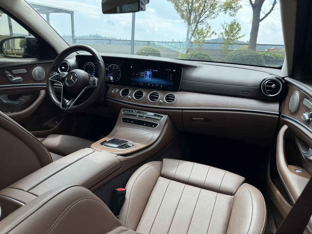 Mercedes Benz E Class 2022 E 300 L 2.0T Luxury (Change 2) Automatic Gear 4