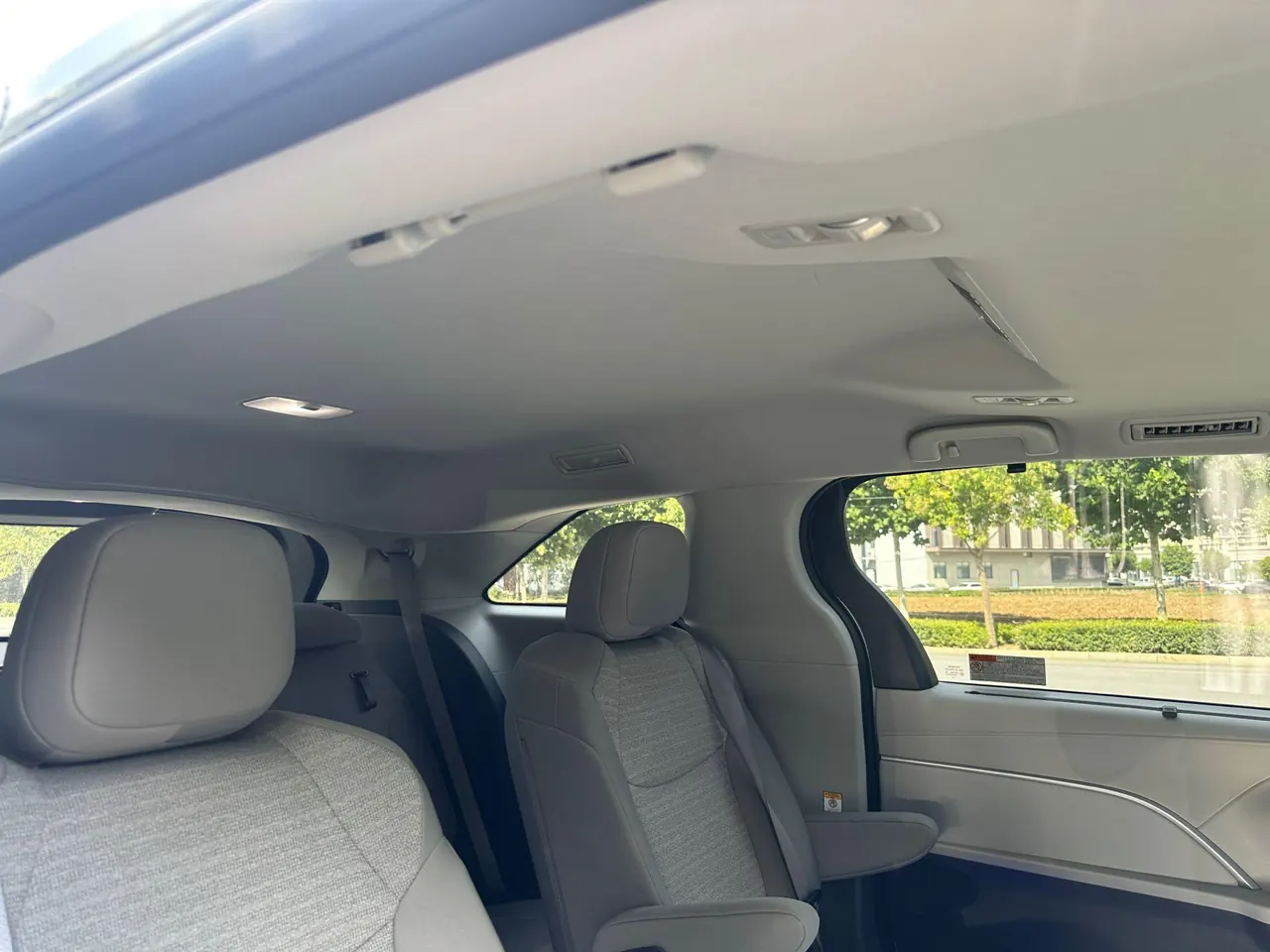 Toyota 2026 Sana 2.5 Stepless Two-Drive Comfort Edition Automatic Transmission 9
