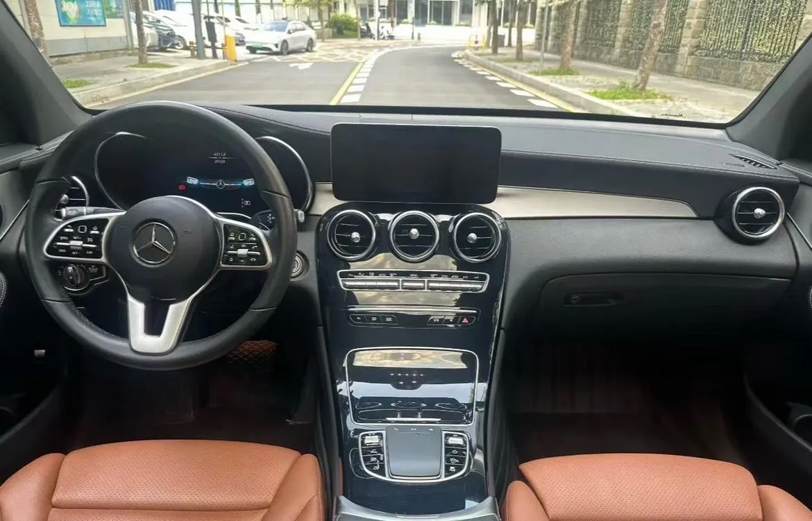 Mercedes Benz GLC (Imported) 2022 GLC 260 Coupe 4MATIC 2.0T (Modified) Automatic Gear 3