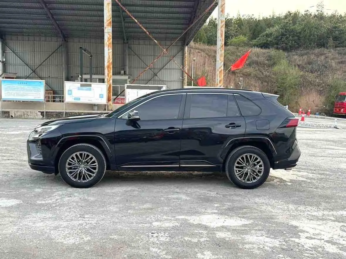 Toyota 2024 Willanda 2.0 Stepless Two-Drive Luxury PLUS Edition Automatic Gear 4