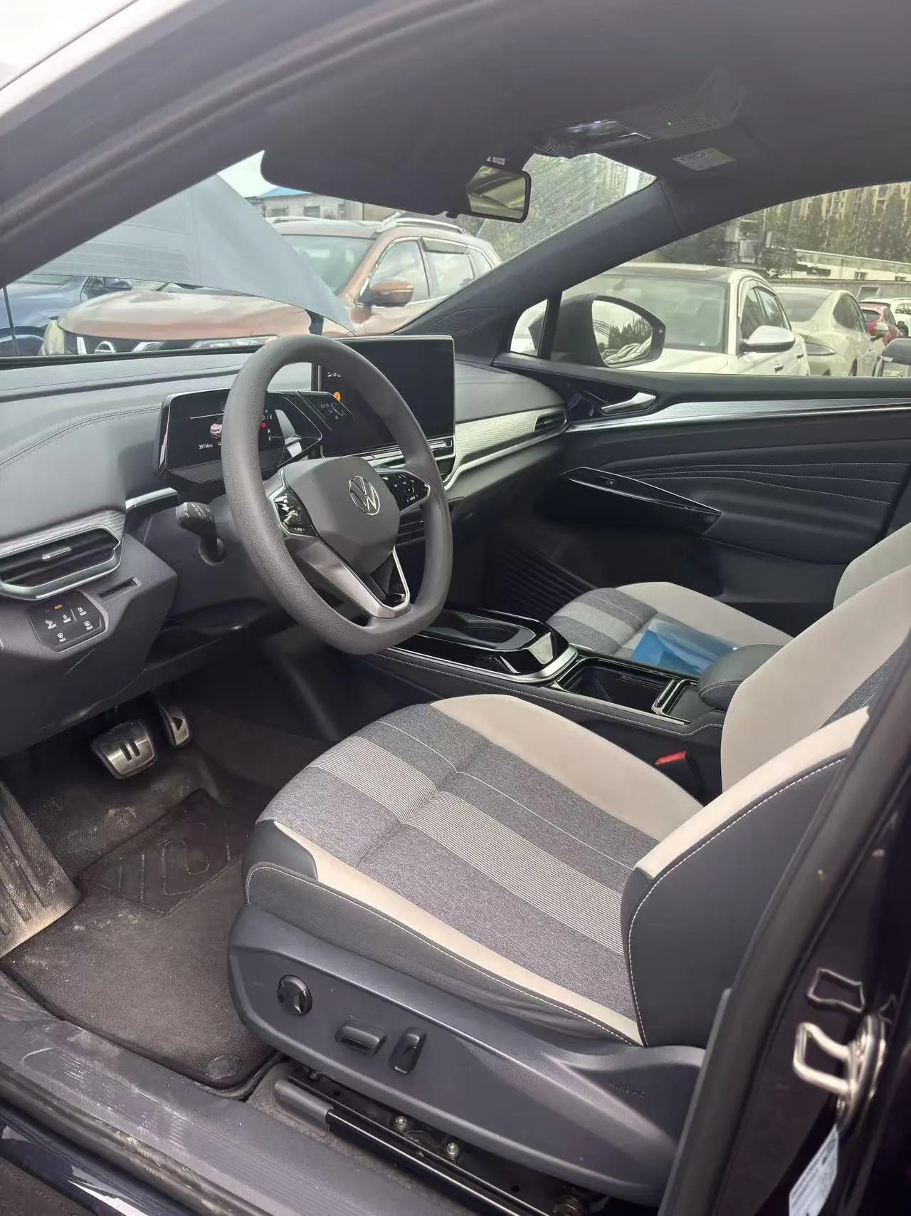 Volkswagen 2024 ID. 4 CROZZ Pure Limited Edition Automatic Transmission 4