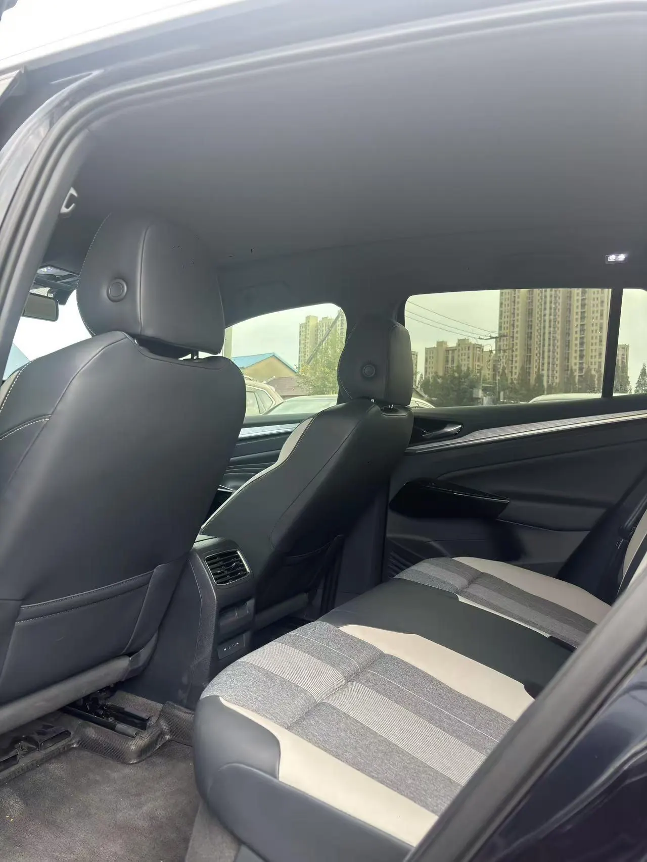 Volkswagen 2024 ID. 4 CROZZ Pure Limited Edition Automatic Transmission 5