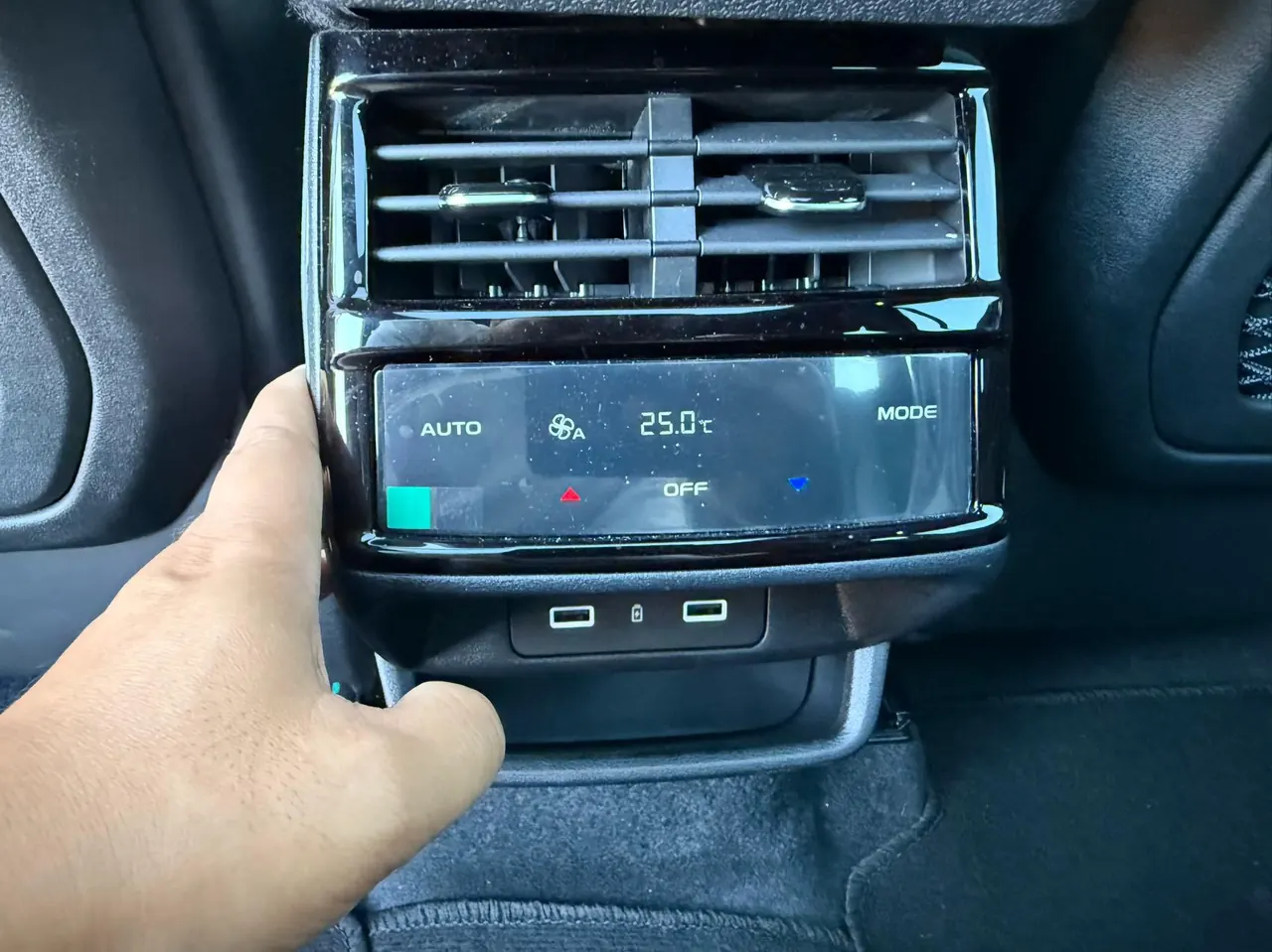 Geely 2024 XingyueL (Monjaro) 2.0TD High Power Two-Drive Enovate Edition Automatic Transmission 5