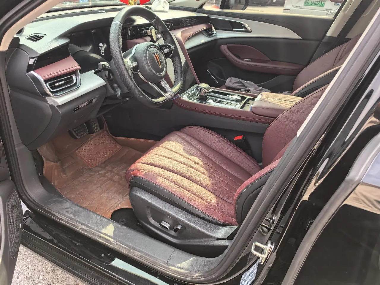 HongQi 2025 H5 1.5T Xuan Ying Edition Automatic Gear 6