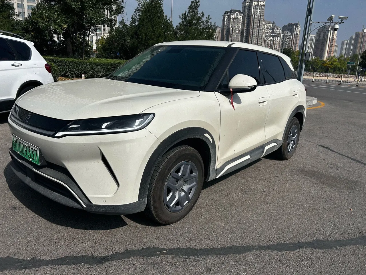 BYD 2025 Yuan UP 301KM Pilot Automatic Gear - View 1