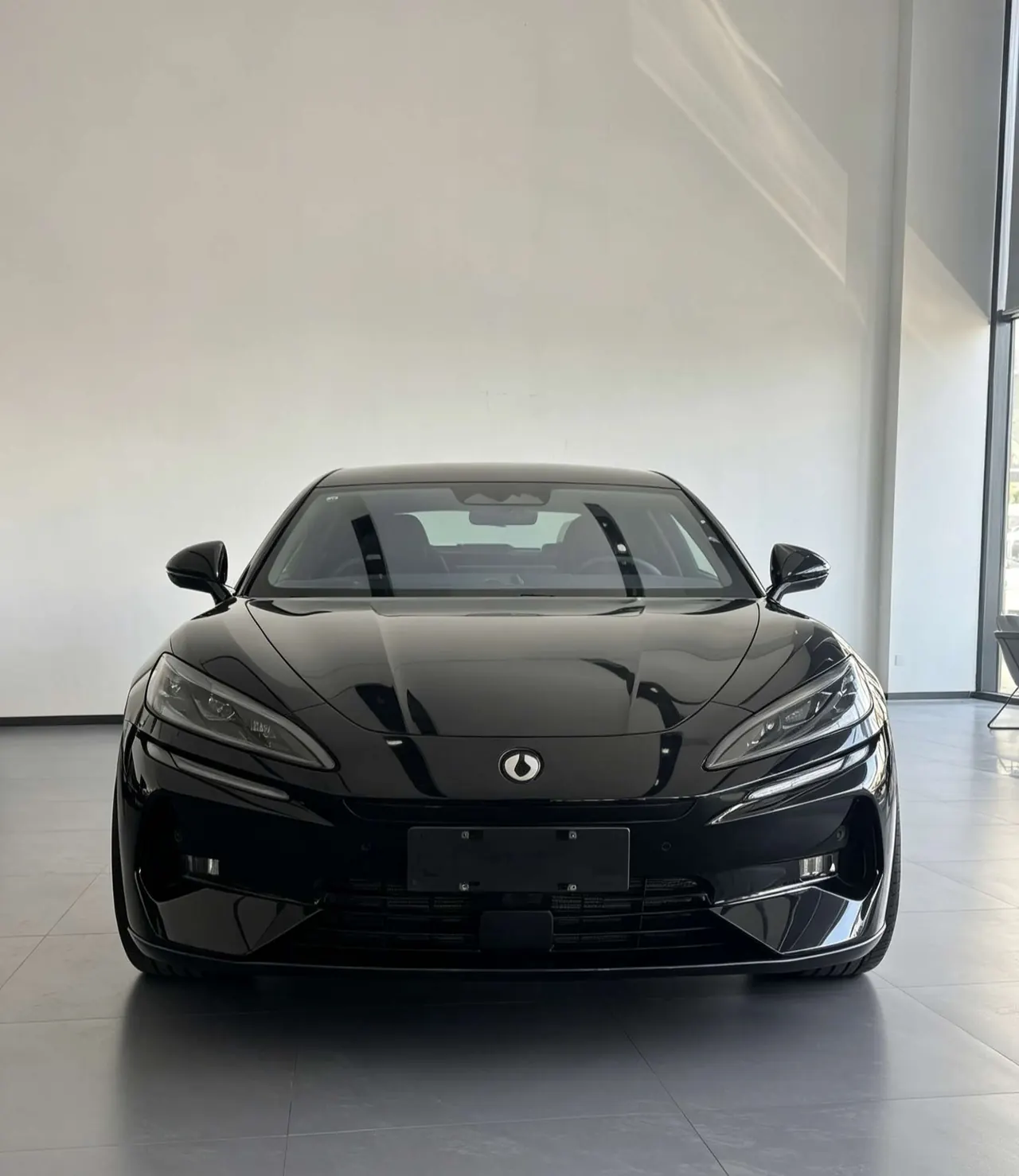 Denza 2024 Denza Z9GT 2.0T Stepless 1100 Four-wheel Drive Ultra First Edition Automatic Gear 3