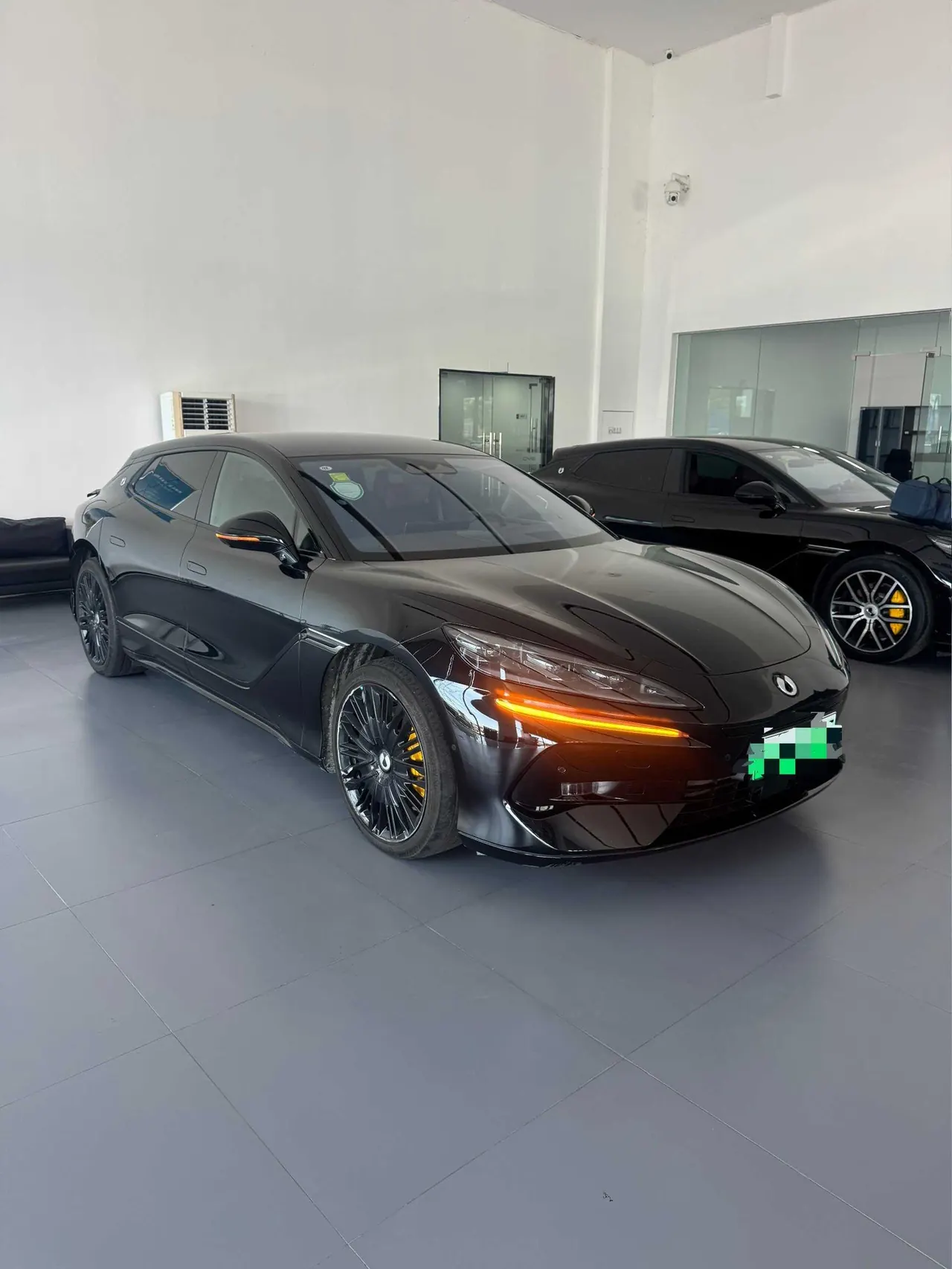 Denza 2024 Denza Z9GT 2.0T Stepless 1100 Four-wheel Drive Ultra First Edition Automatic Gear 5
