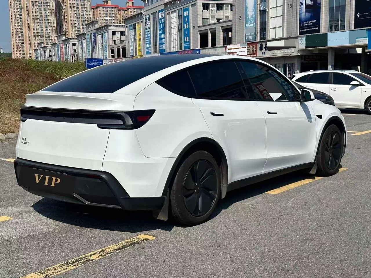 Tesla 2025 Model Y rear-wheel drive version automatic transmission 4