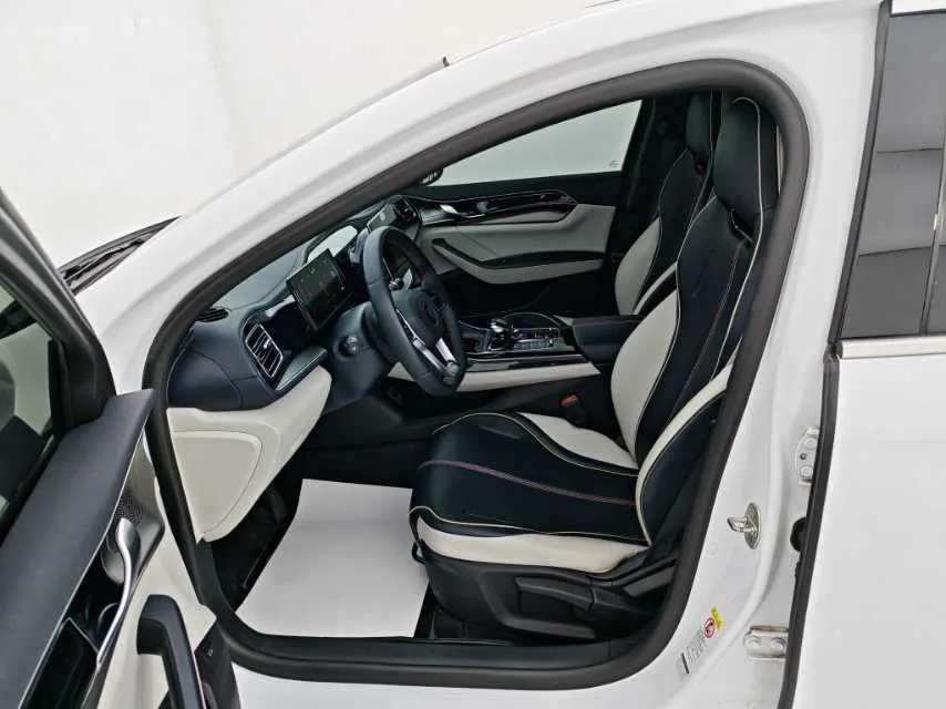BYD 2023 Qin PLUS DM-i 1.5 stepless champion version leading 120KM automatic gear 3