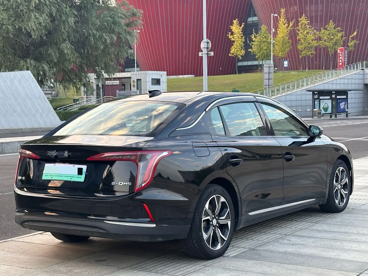 HongQi 2023 E-QM5 Basic Travel Edition (Modified) Automatic Gear 12