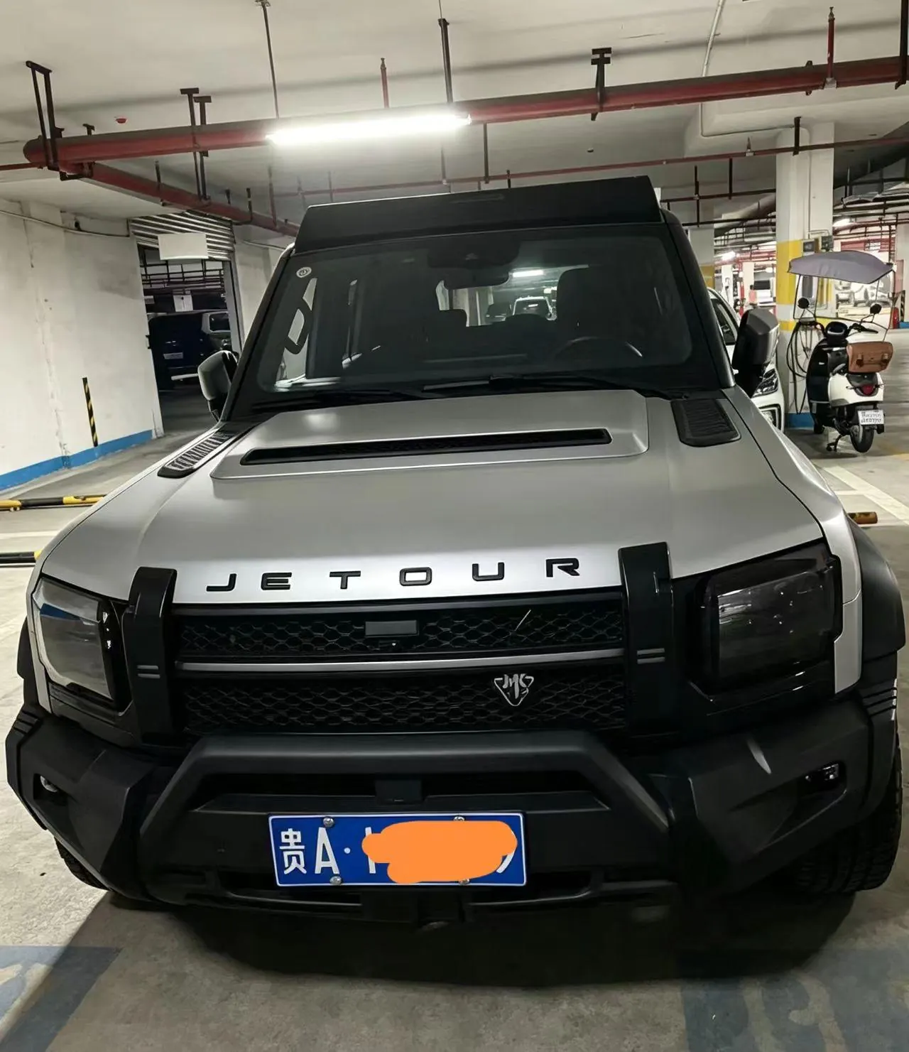 Jetour 2024 Traveler 2.0T 4-wheel Drive Silver Dragon Wing Automatic Gear 2
