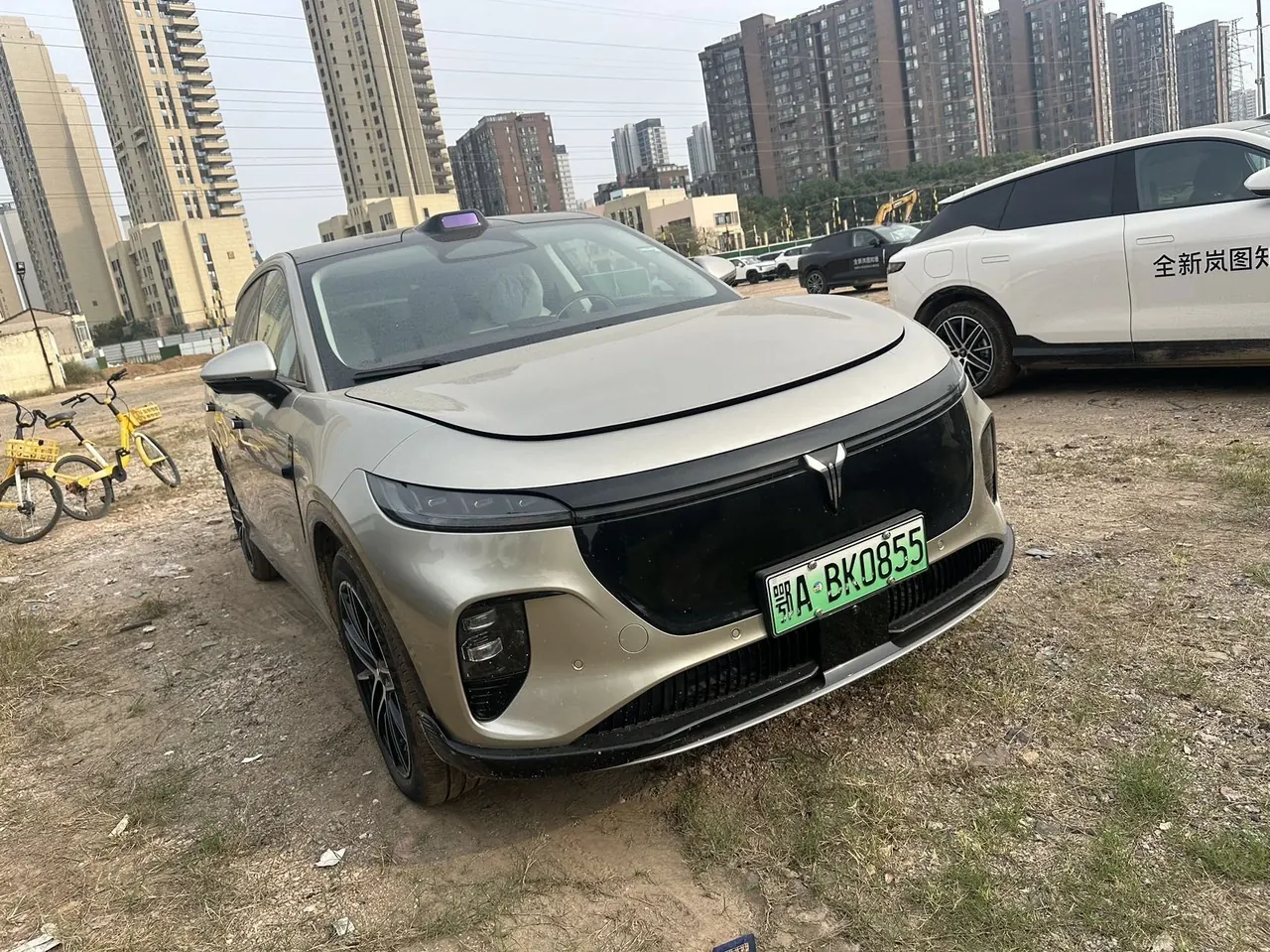 Voyah 2025 bosom friend four-wheel drive dry Kun version automatic gear 3