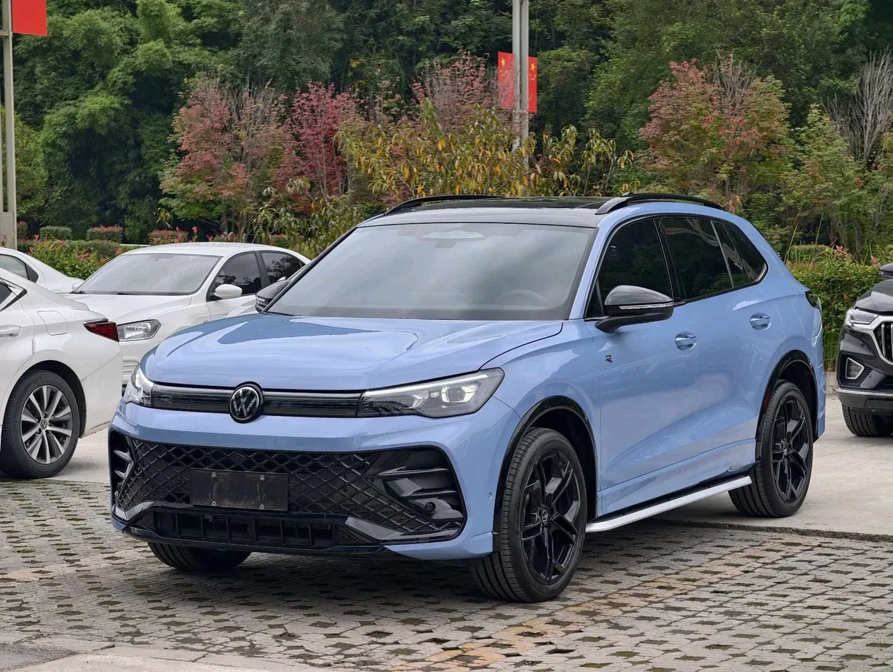 Открыть галерею: Volkswagen 2026 Tiguan L PRO 2.0TSI 380TSI Four-wheel Drive R-Line Smart Edition Automatic Gear