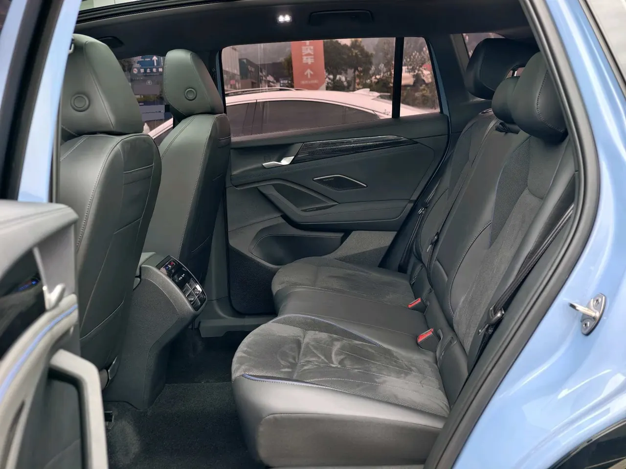 Volkswagen 2026 Tiguan L PRO 2.0TSI 380TSI Four-wheel Drive R-Line Smart Edition Automatic Gear 7