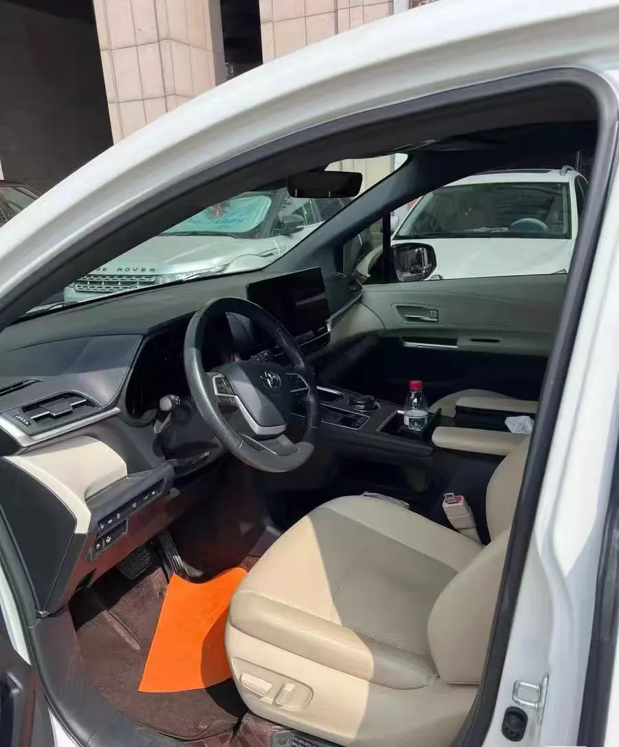 Toyota 2023 Grevia HYBRID 2.5 Stepless Premium PLUS Edition Automatic Gear 4