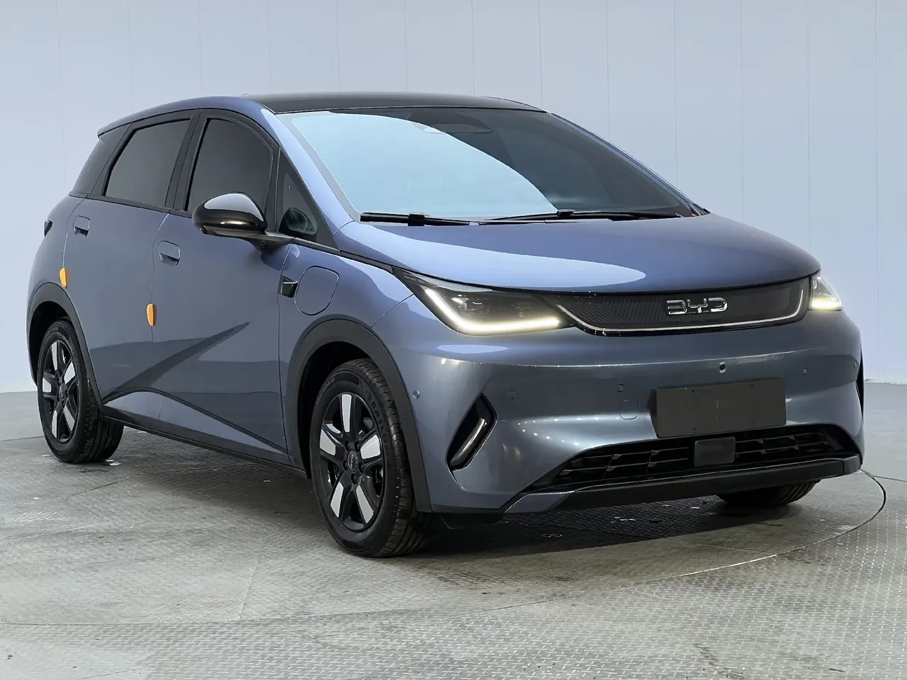 BYD 2025 Dolphin Smart Driving 410km Fashion Automatic Gear 3