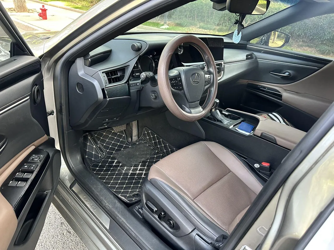 Lexus ES (Imported) 2023 ES200 2.0 Stepless Premium Edition Automatic Gear 4