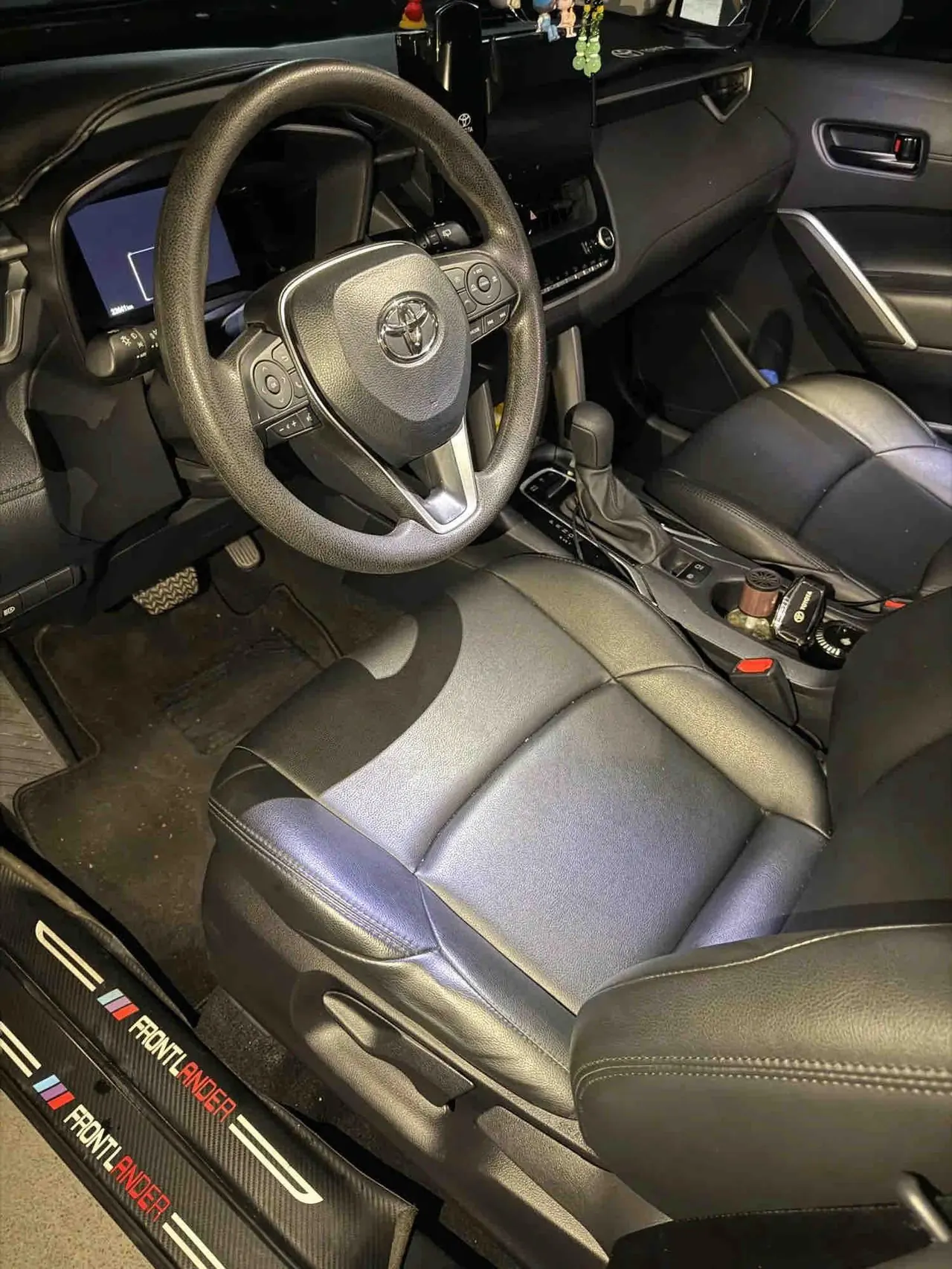 Toyota 2023 Fenglanda Shuangqing 2.0 Stepless Intelligent Electric Hybrid Leading Edition Automatic Gear 3