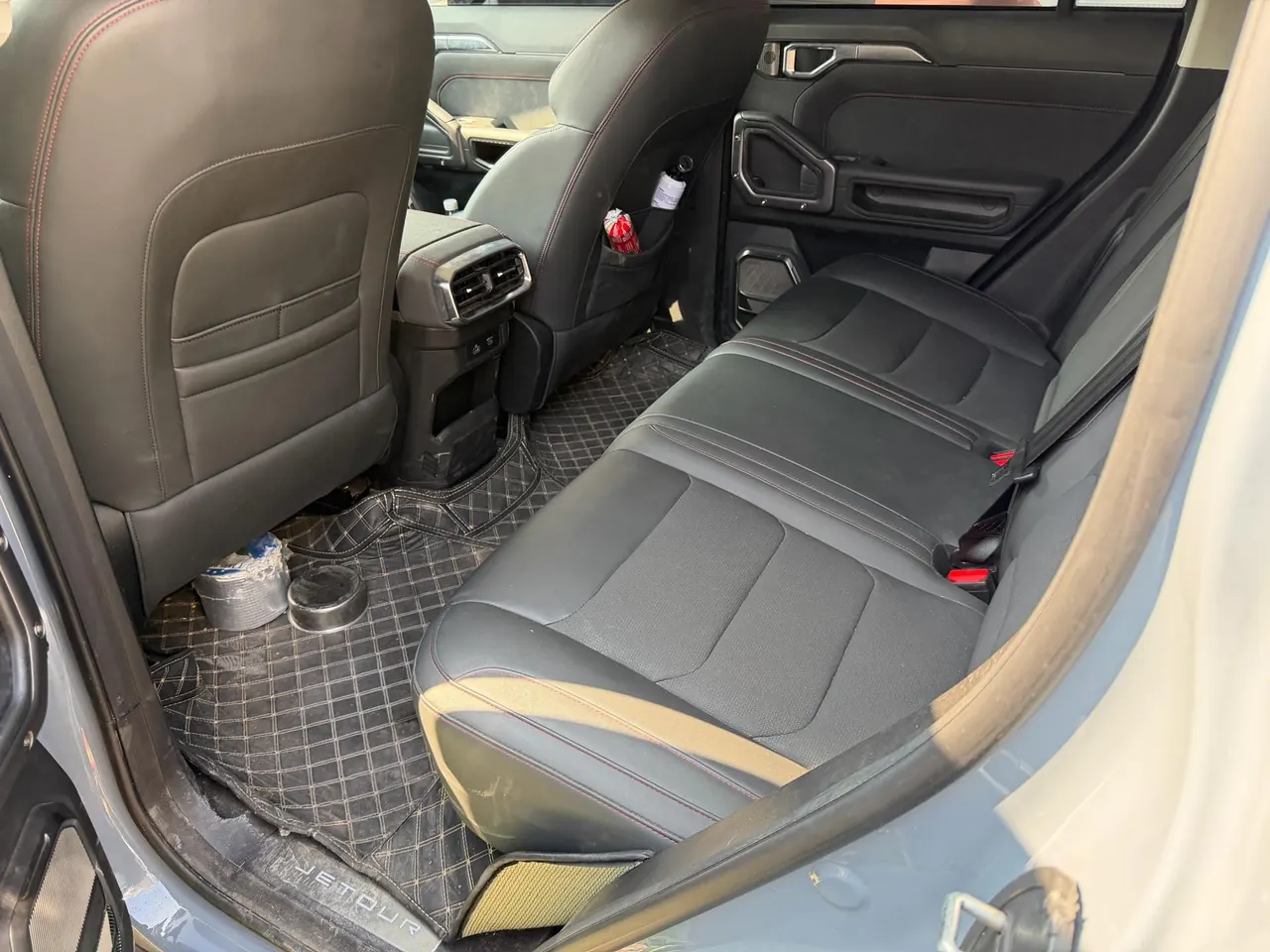 Jetour 2023 Traveler 2.0T Four-wheel Drive Conquers Automatic Gear 5
