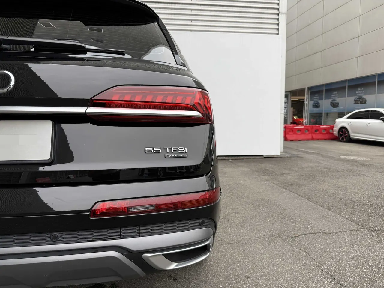 Audi Q7 (Imported) 2023 Q7 48V 3.0TFSI 55TFSI Quattro S line Sports Automatic 17