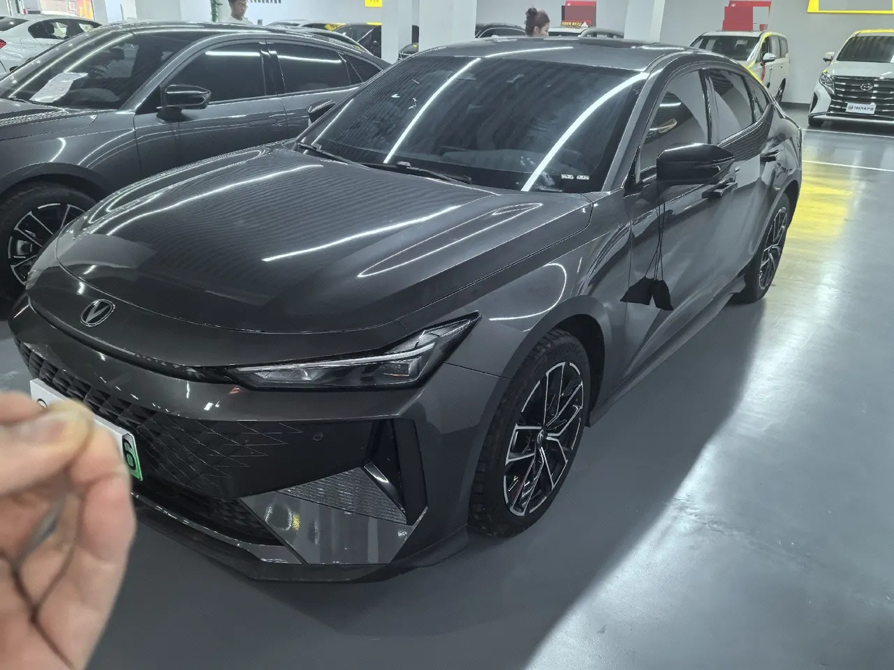 ChangAn 2024 UNI-V Zhidian iDD 1.5 Stepless Blue Whale 136km Zhiku Automatic Gear - View 1