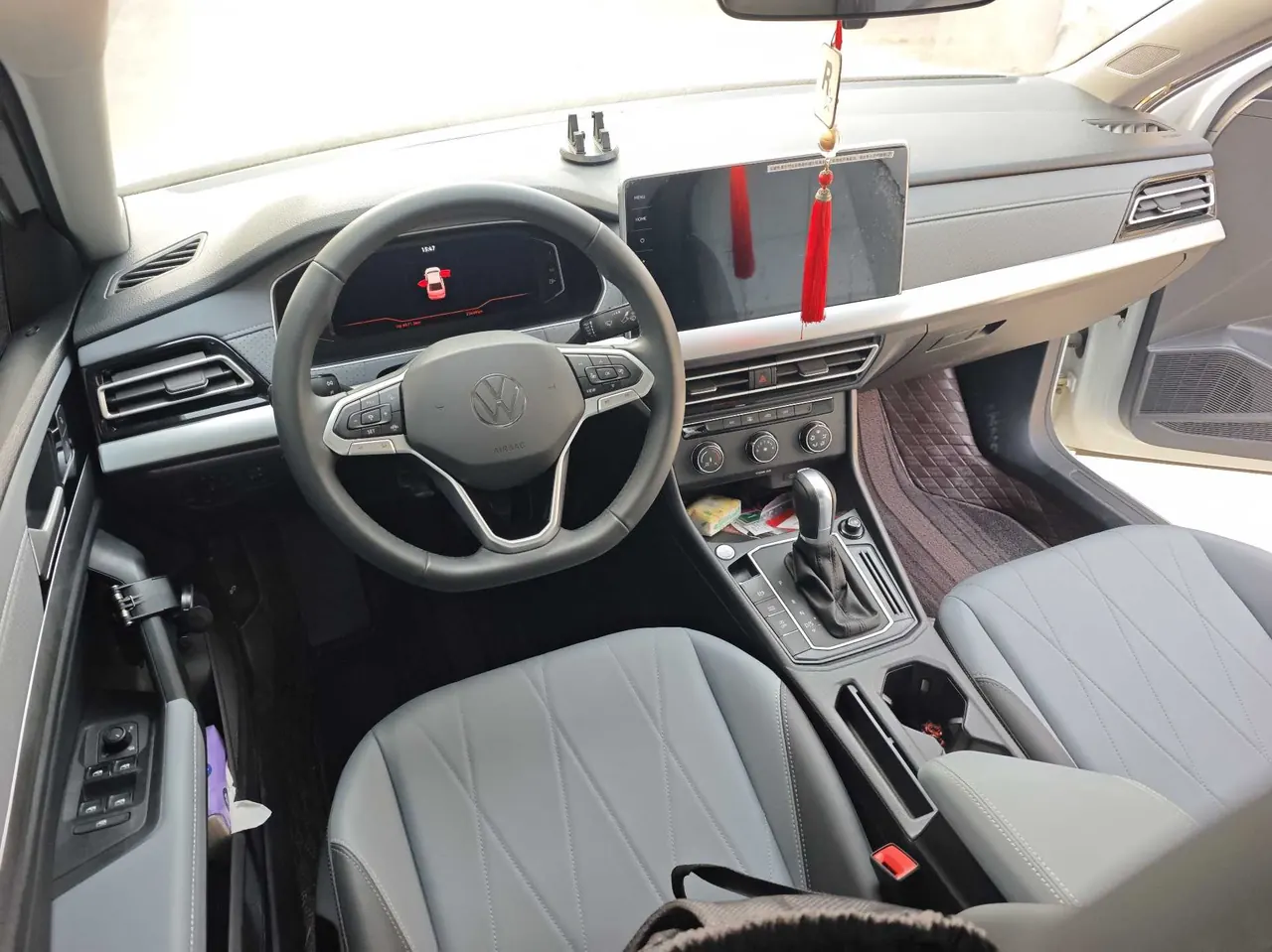 Volkswagen 2024 LaVida 1.5 Star 5 Million Edition Automatic Gear 8