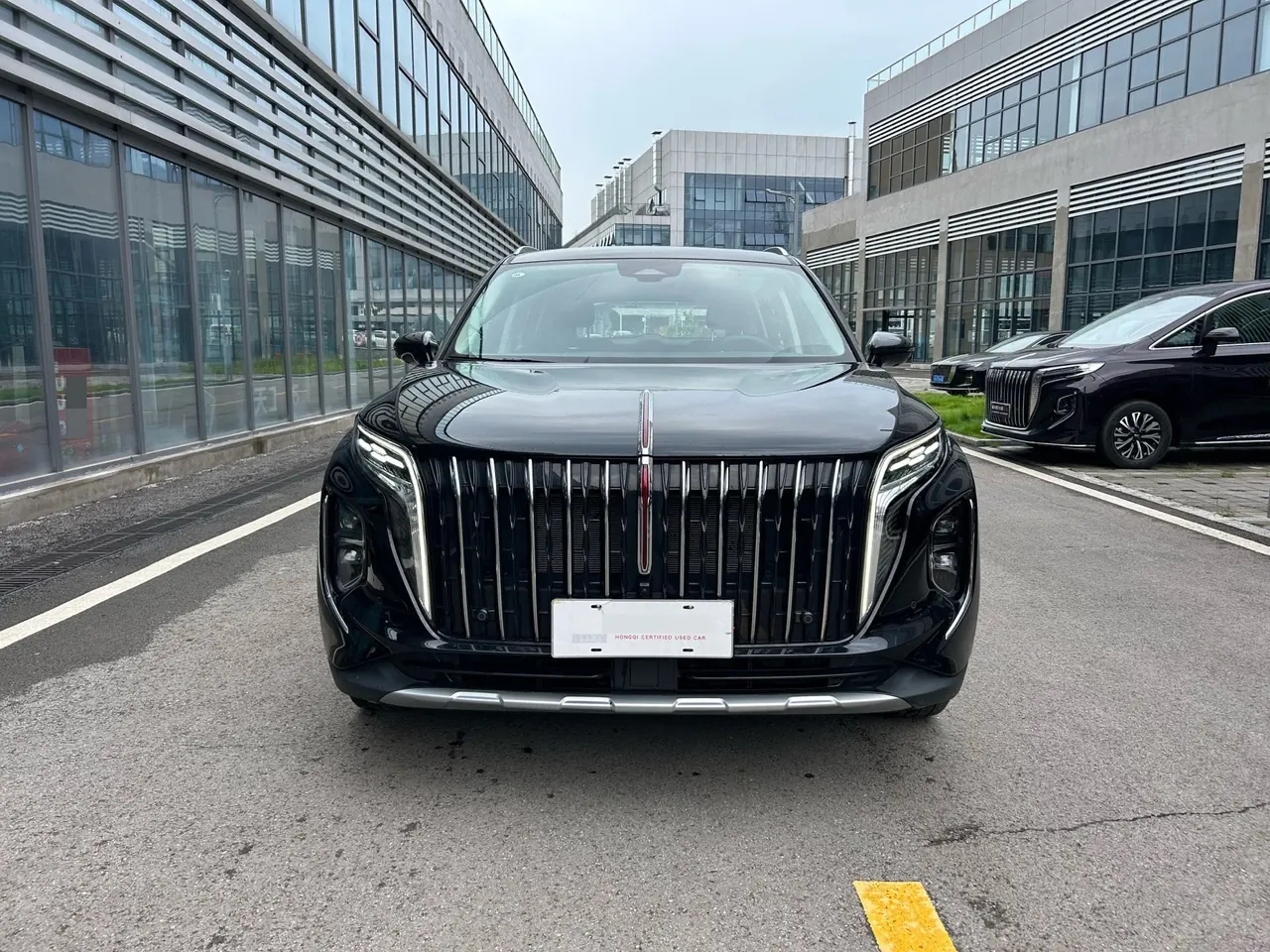 HongQi 2024 HS7 PHEV 2.0T 4-wheel drive flag smooth version 6-seat automatic gear 2