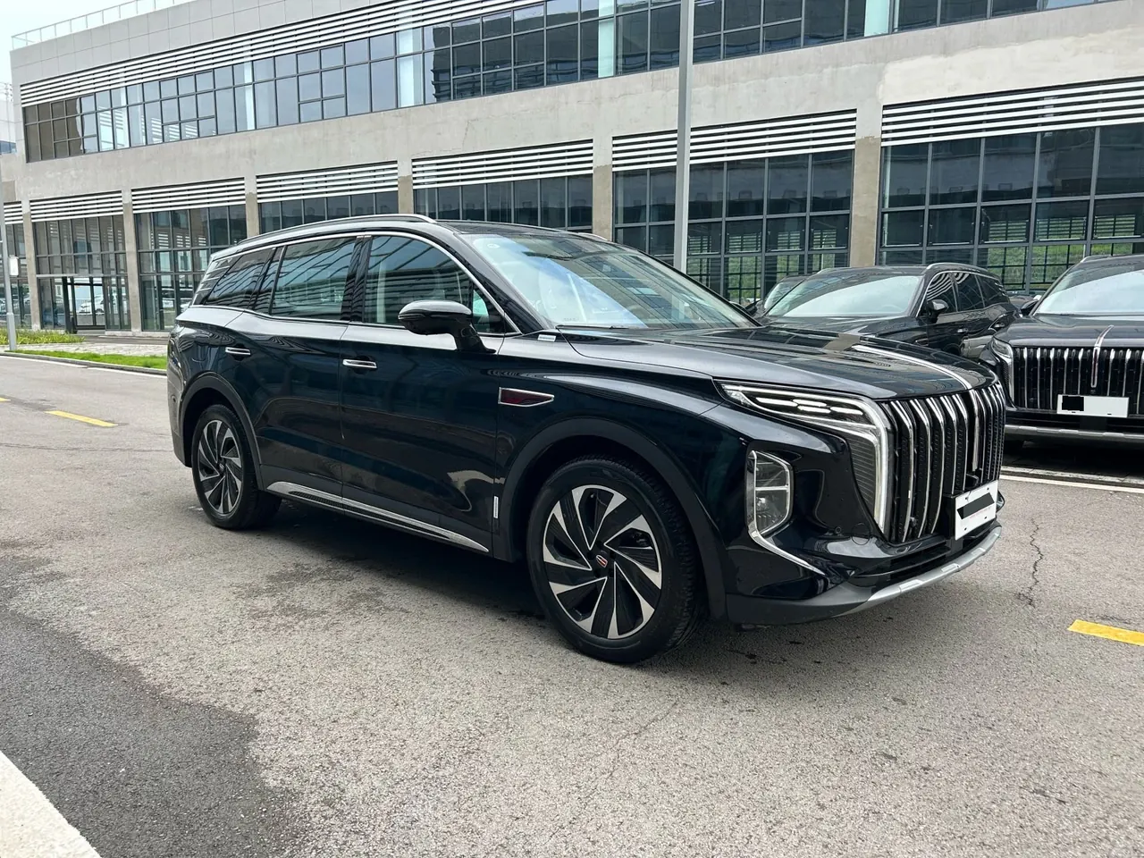 HongQi 2024 HS7 PHEV 2.0T 4-wheel drive flag smooth version 6-seat automatic gear 3
