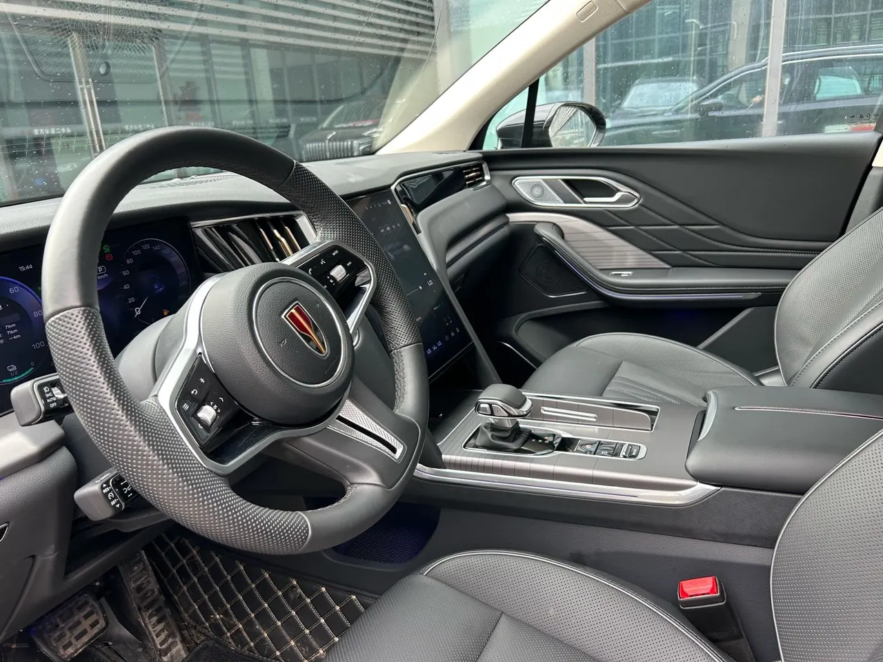 HongQi 2024 HS7 PHEV 2.0T 4-wheel drive flag smooth version 6-seat automatic gear 8