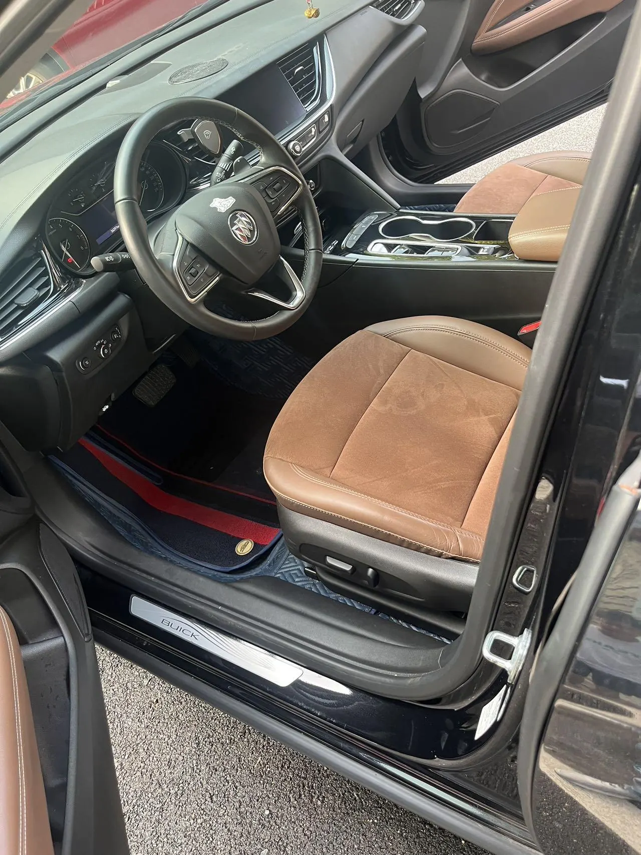 Buick 2023 Regal 1.5T 552T Smart Automatic Gear 3