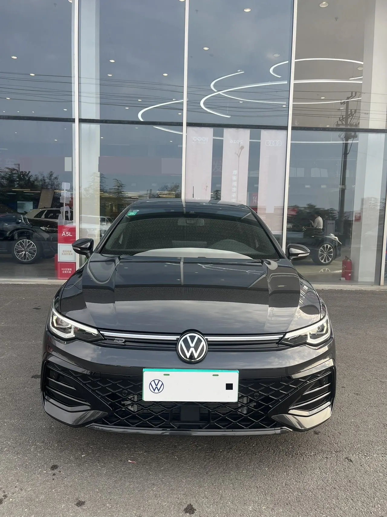 Volkswagen 2025 Golf 8 R-Line 1.5TSI 300TSI (Modified) Automatic Gear 2