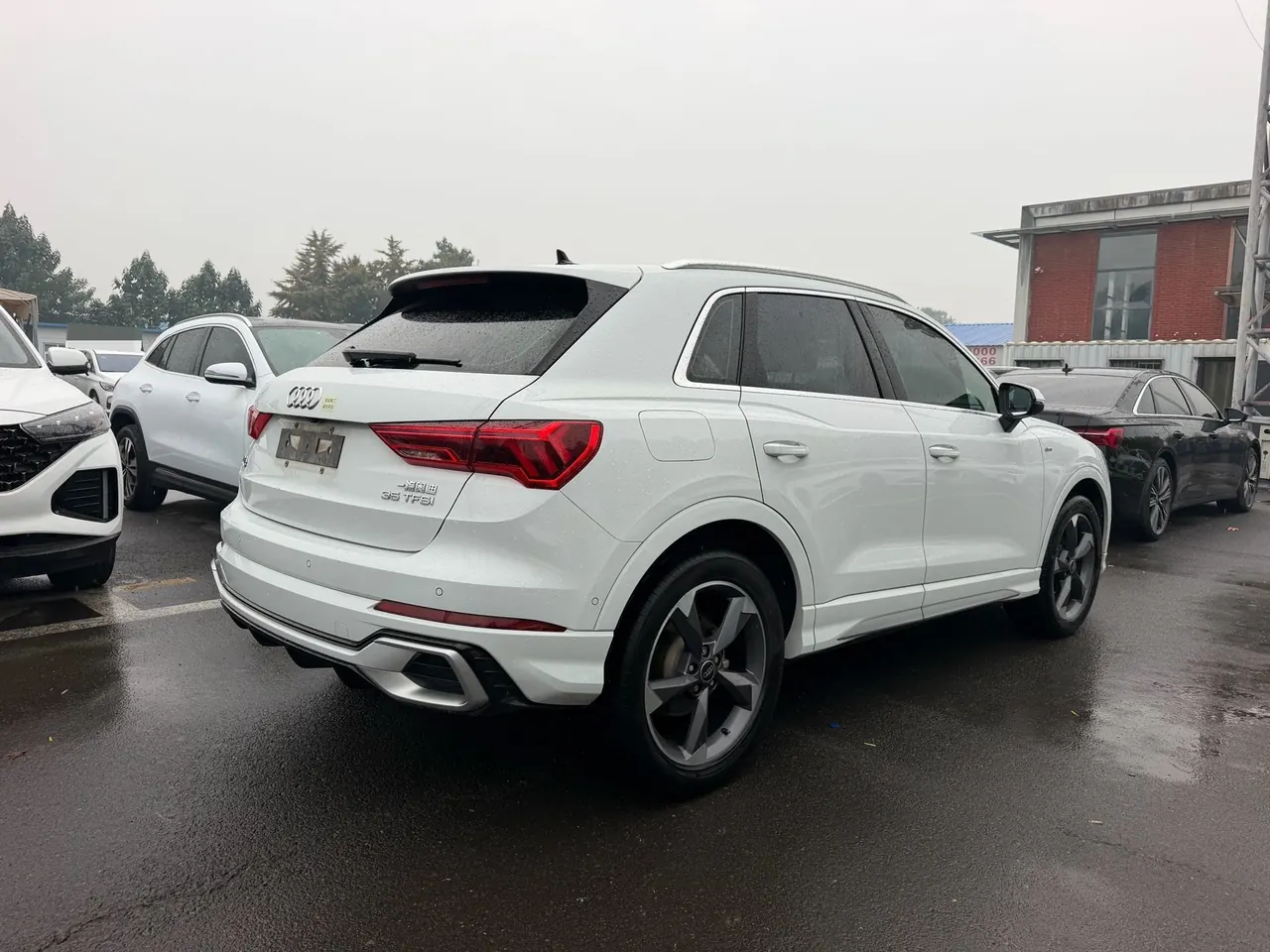 Audi 2024 Q3 1.5TFSI 35TFSI RS Kit Burning Speed Automatic 3