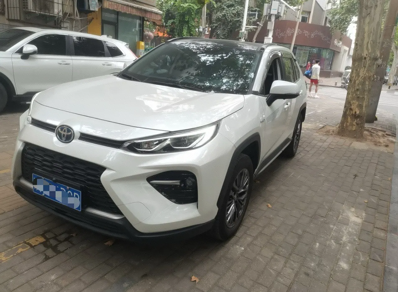 打开图片灯箱:Toyota 2023 Weilanda Dual Engine 2.5 Stepless Four-wheel Drive Luxury PLUS Edition Automatic Gear