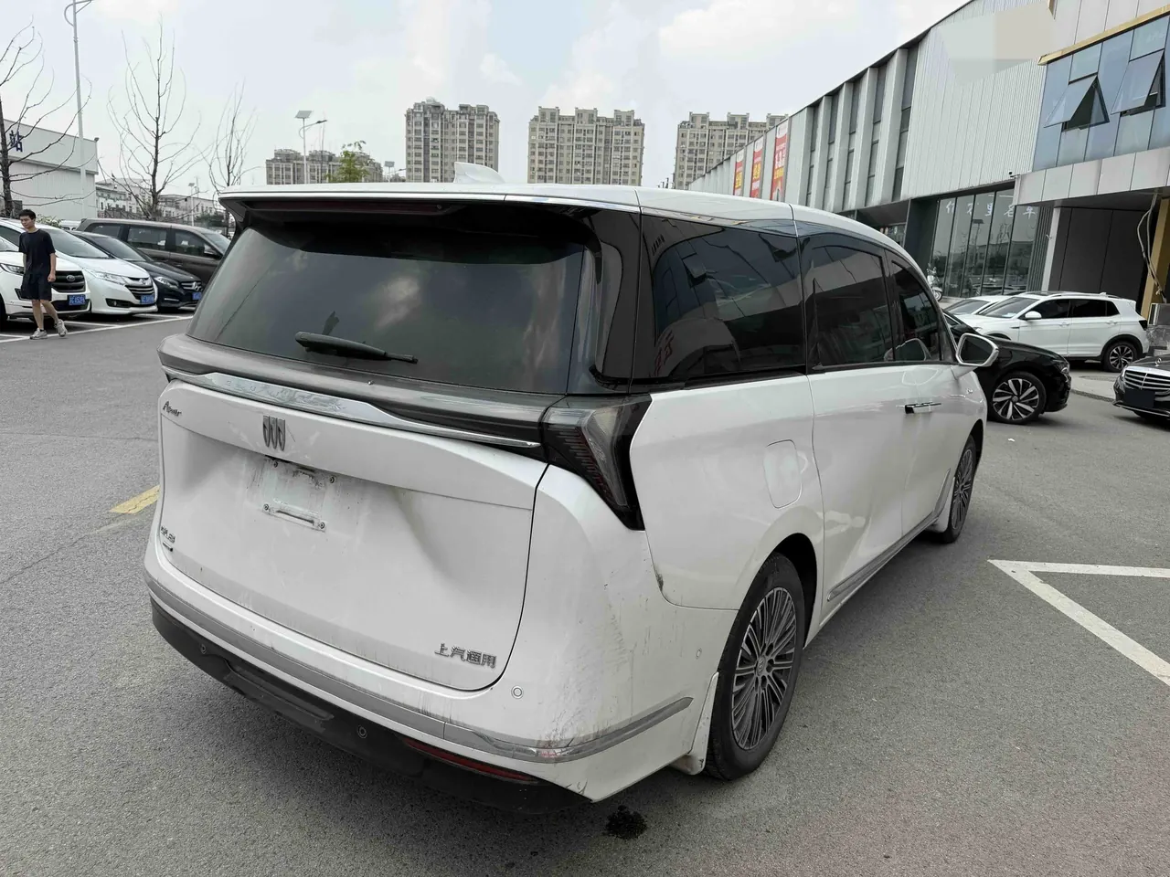 Buick 2024 GL8 Lu Zun PHEV 1.5T Luxury Edition 7-seat Automatic Gear 5