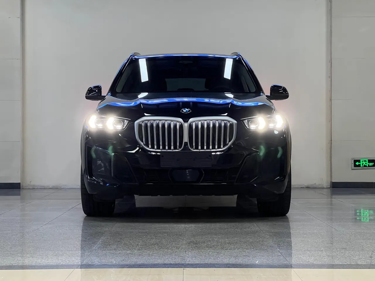 BMW 2023 X5 xDrive30Li 48V 2.0T exclusive m sports obsidian night suit automatic gear 2