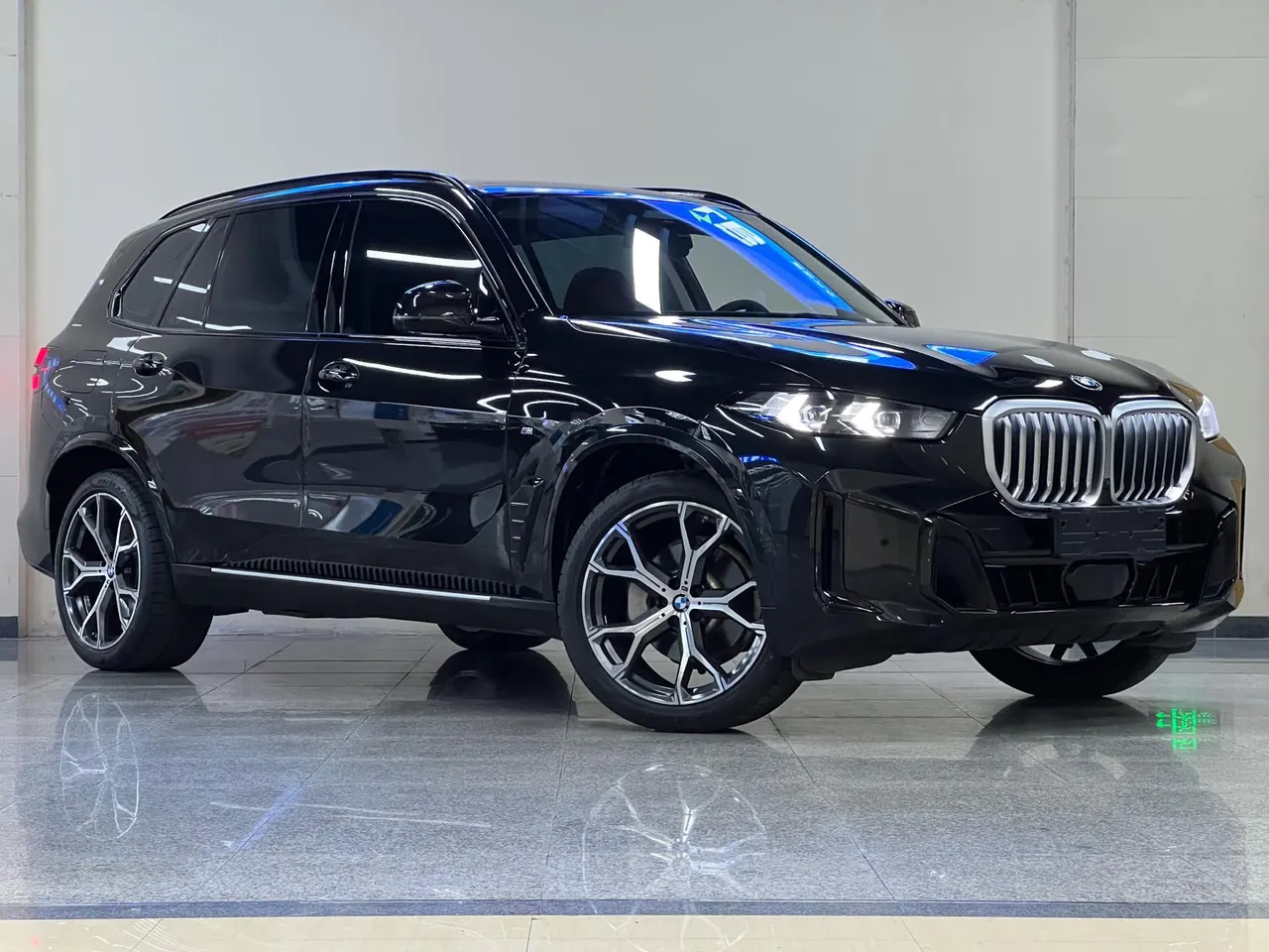 BMW 2023 X5 xDrive30Li 48V 2.0T exclusive m sports obsidian night suit automatic gear 3