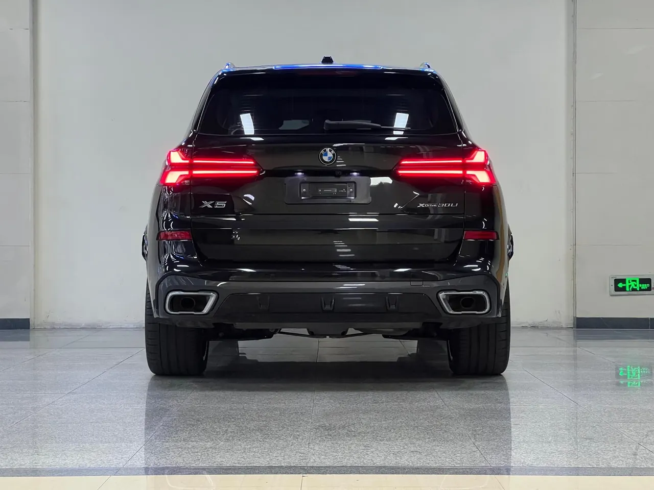 BMW 2023 X5 xDrive30Li 48V 2.0T exclusive m sports obsidian night suit automatic gear 5