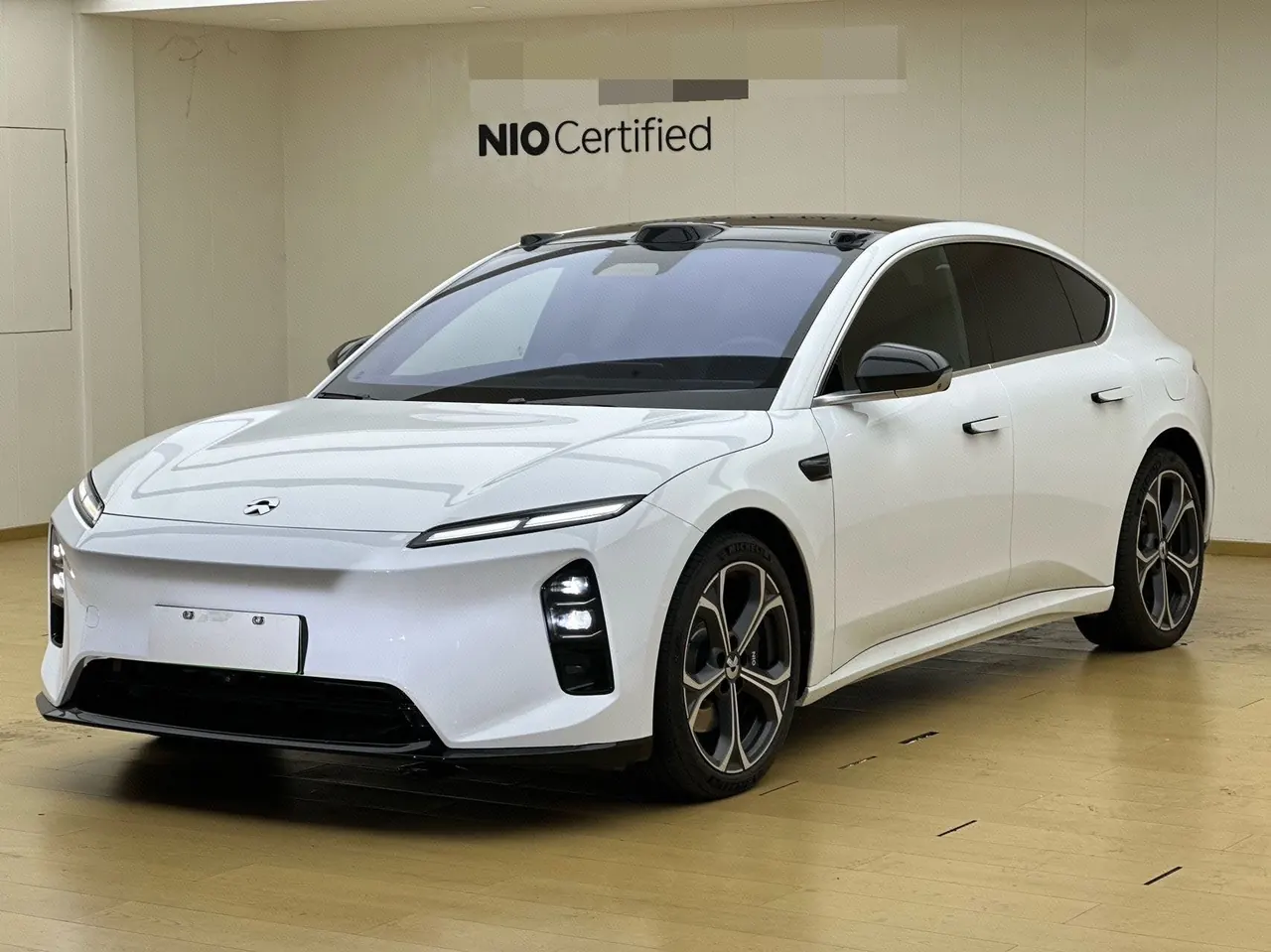 NIO 2025 ET5 75kWh automatic transmission - View 1