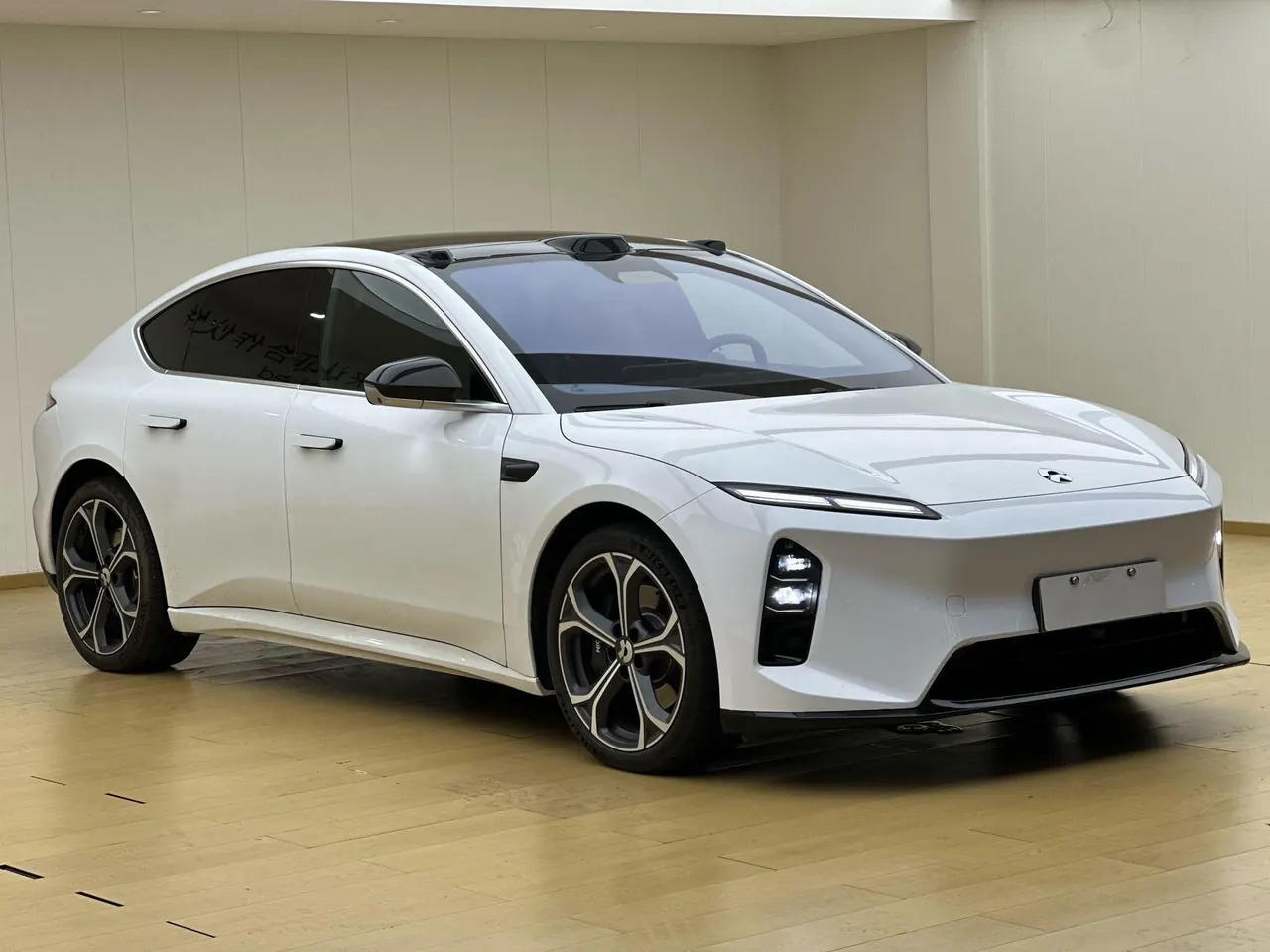 NIO 2025 ET5 75kWh automatic transmission 3