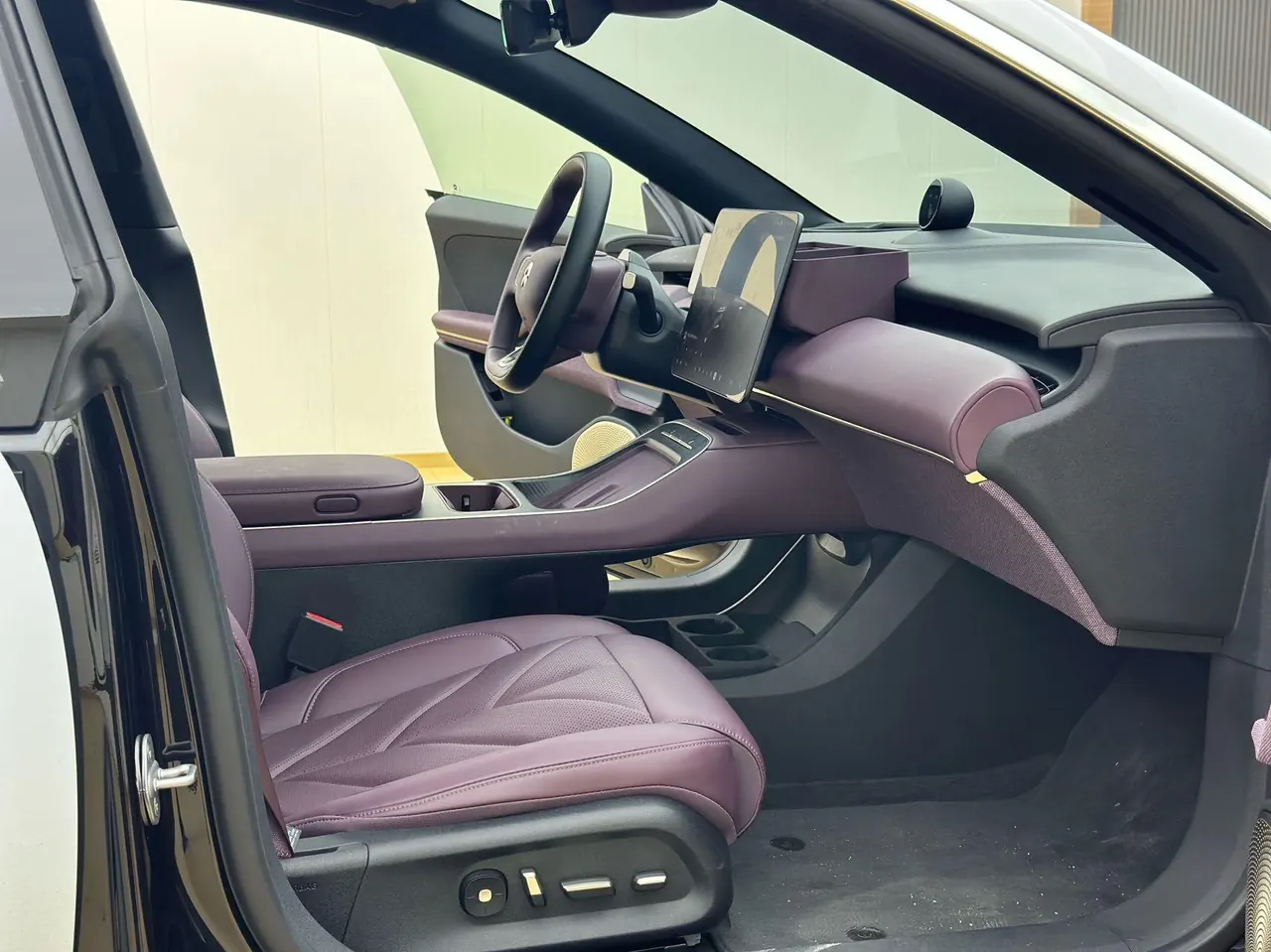 NIO 2025 ET5 75kWh automatic transmission 6