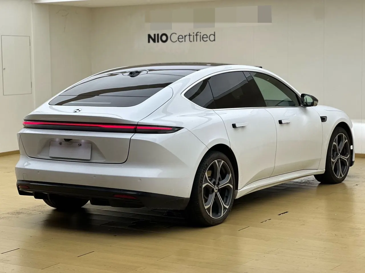 NIO 2025 ET5 75kWh automatic transmission 9