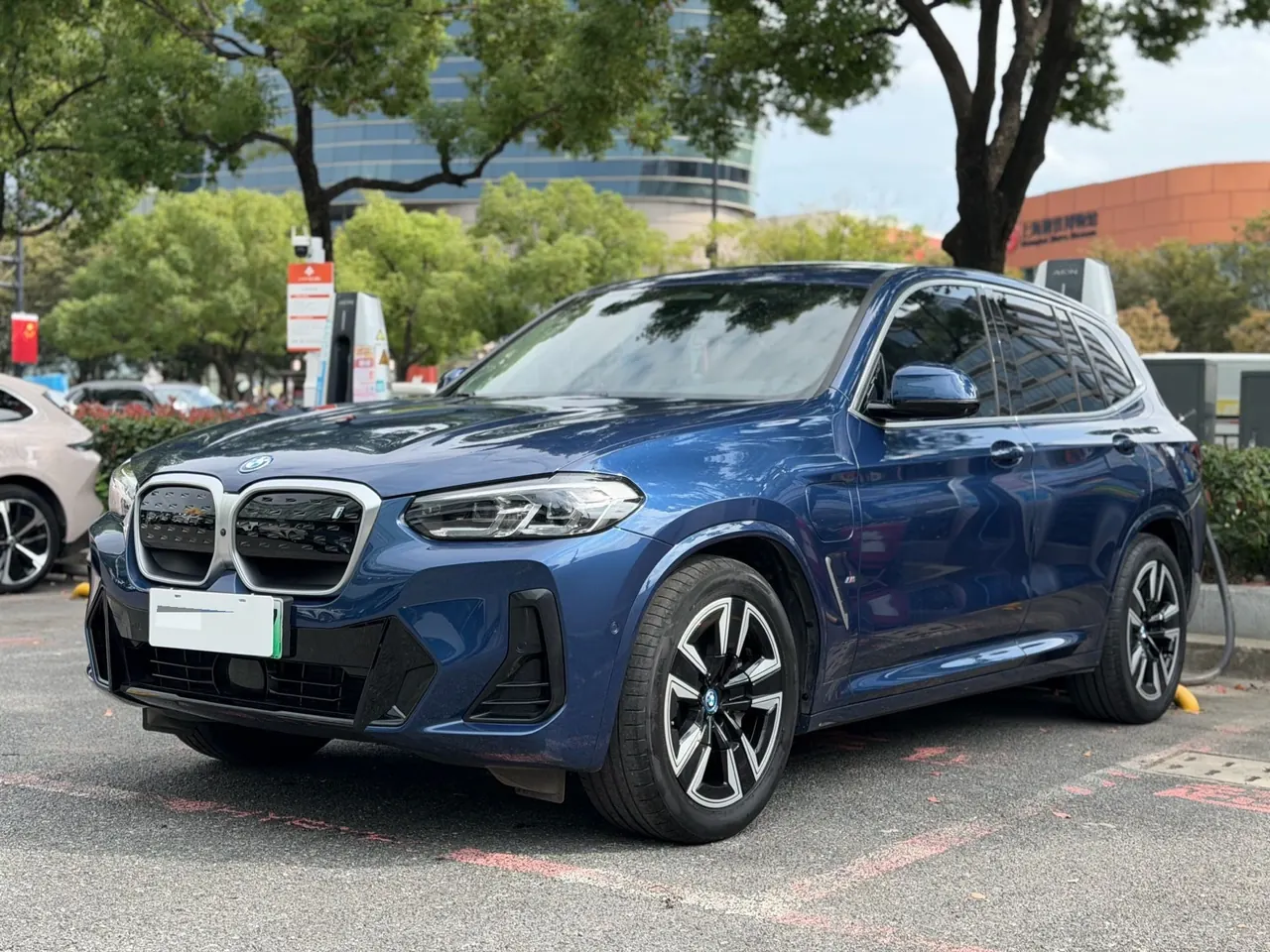 BMW 2023 iX3 leading automatic 2