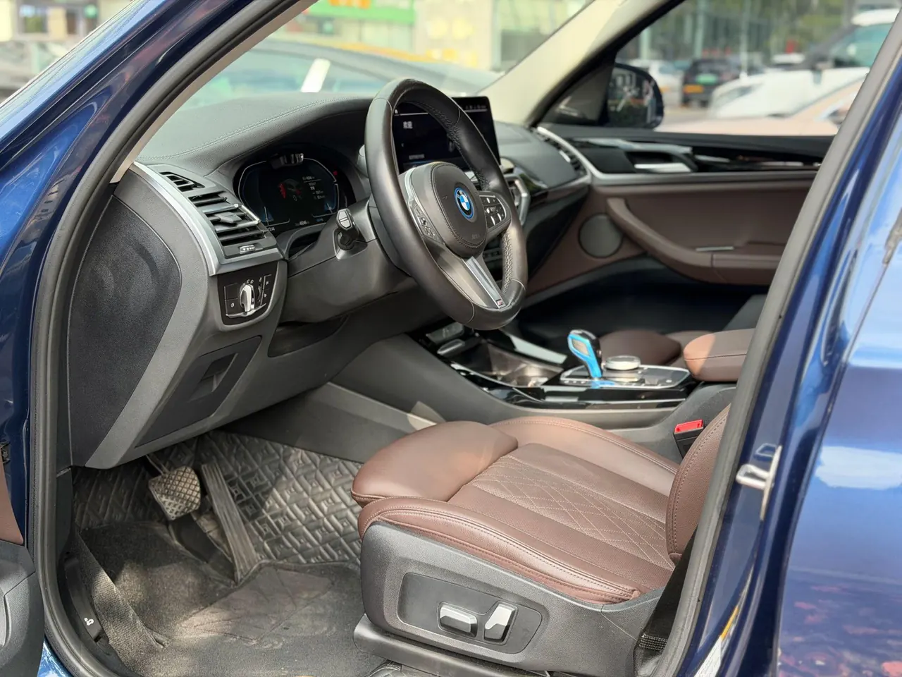 BMW 2023 iX3 leading automatic 6