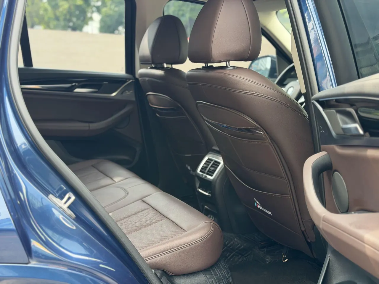 BMW 2023 iX3 leading automatic 8