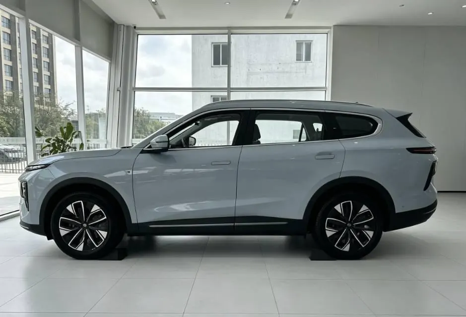Jetour 2024 ShanHai L7 1.5T 120km ULTRA 7-seat automatic gear 2